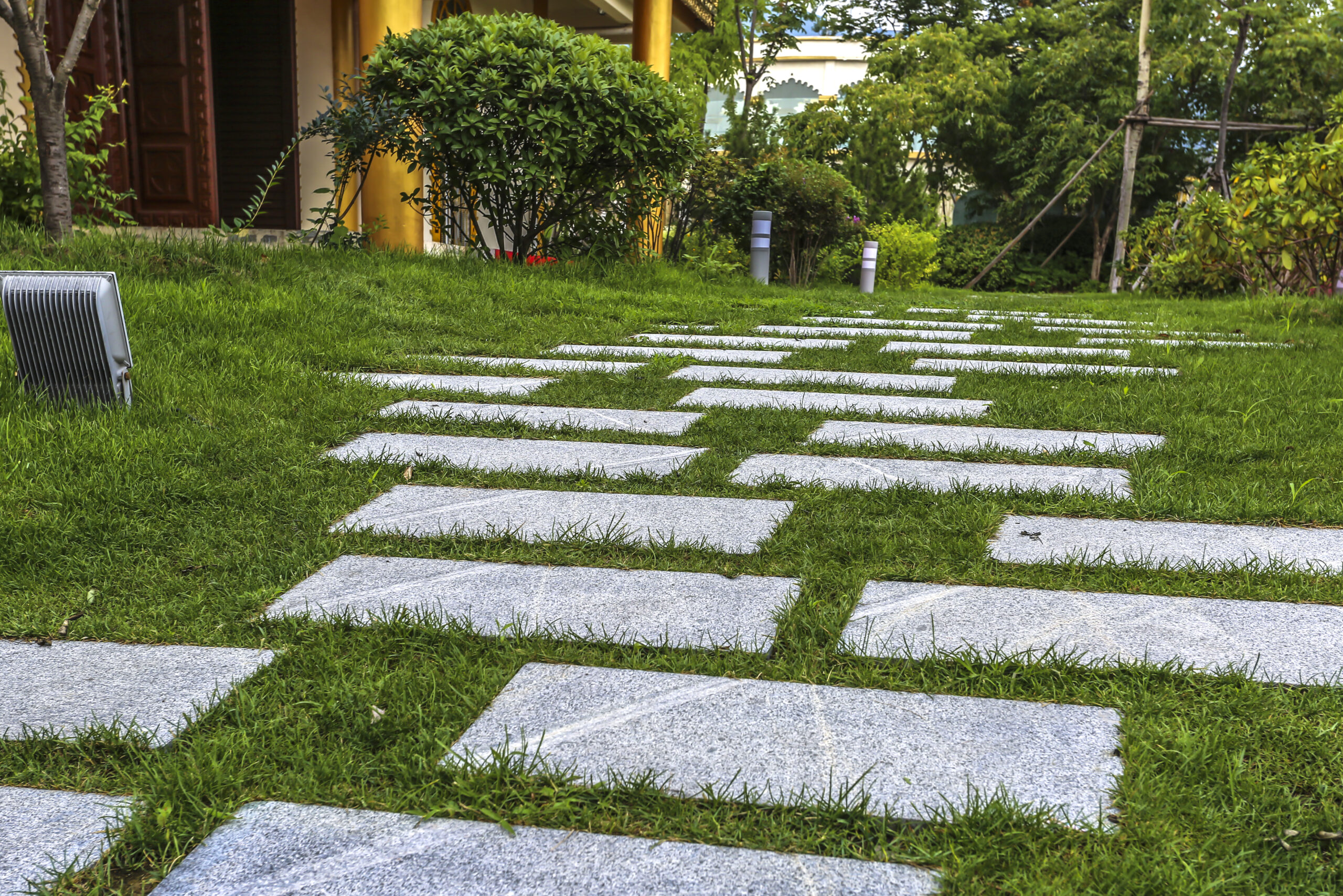 Hardscaping vs Softscaping
