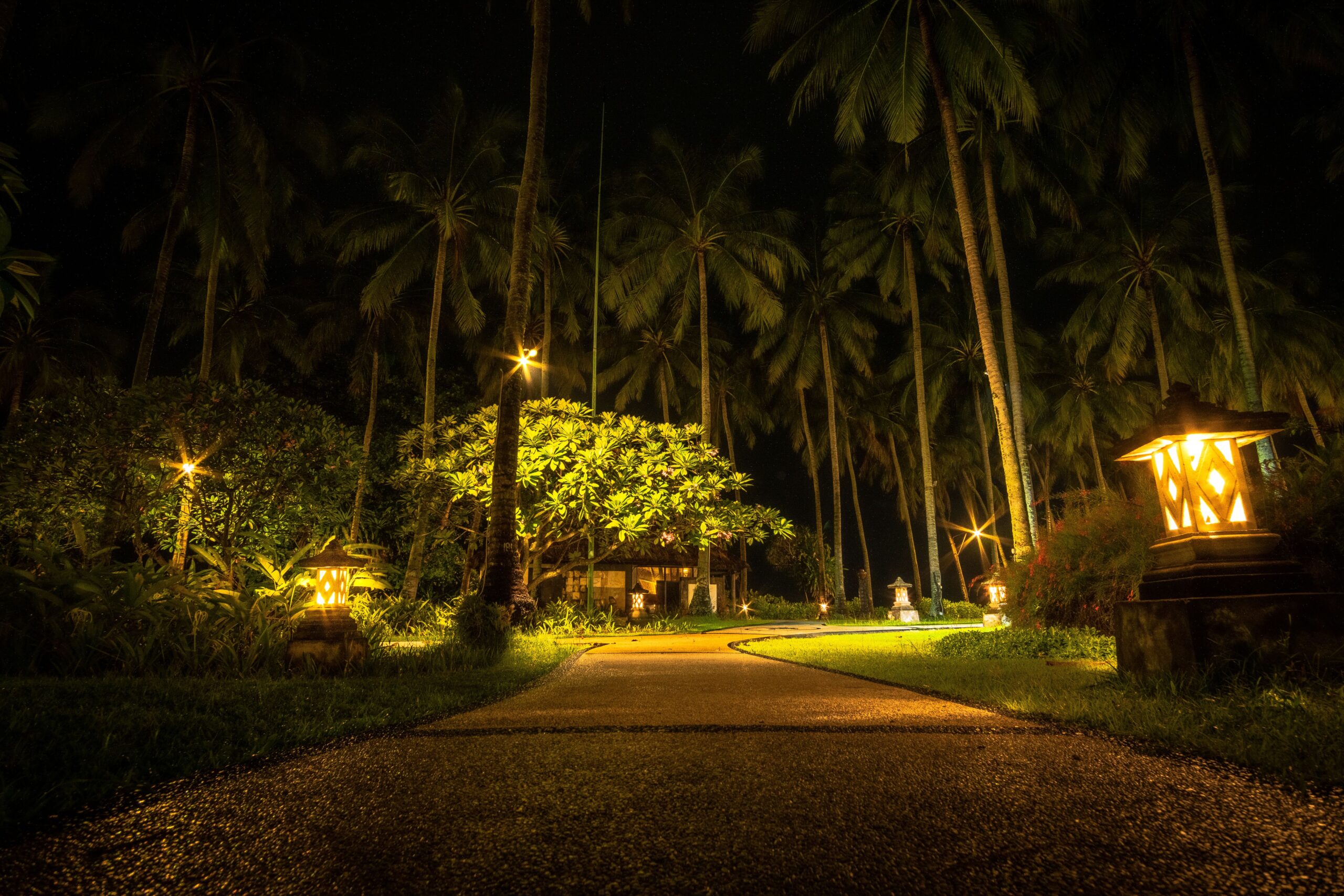 Landscape Lighting UAE | Outdoor Garden Lighting Ideas